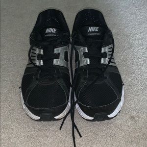 NIKE Men’s Tennis Shoes